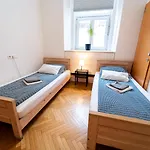 Πανσιόν Anna House Μαριμπόρ