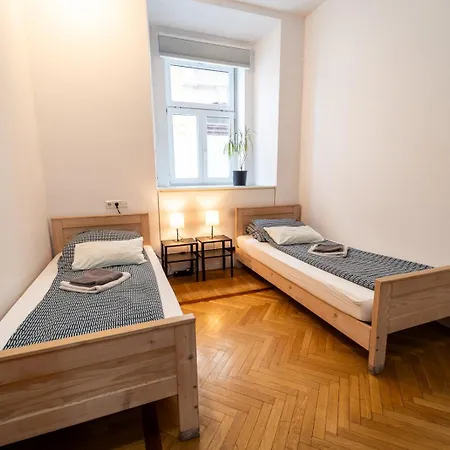 Gæstehus Anna House 2*