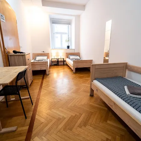 Anna House 2* Μαριμπόρ