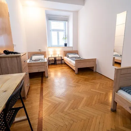 Konukevi Anna House Maribor