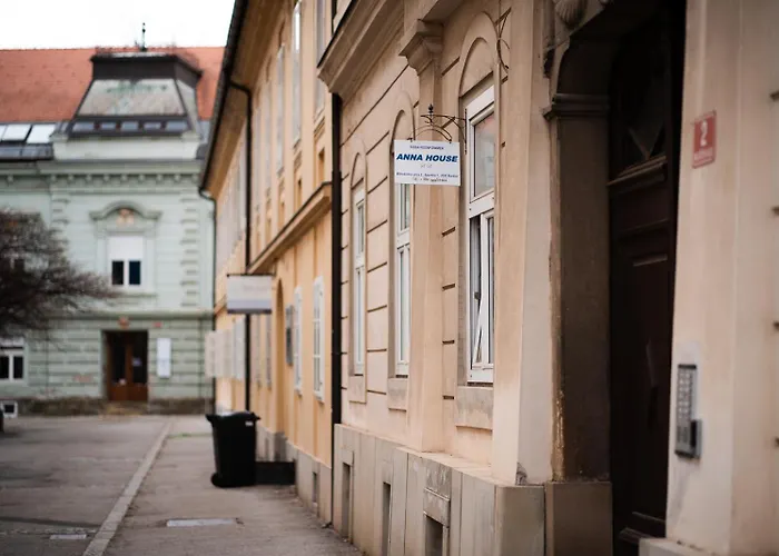Anna House